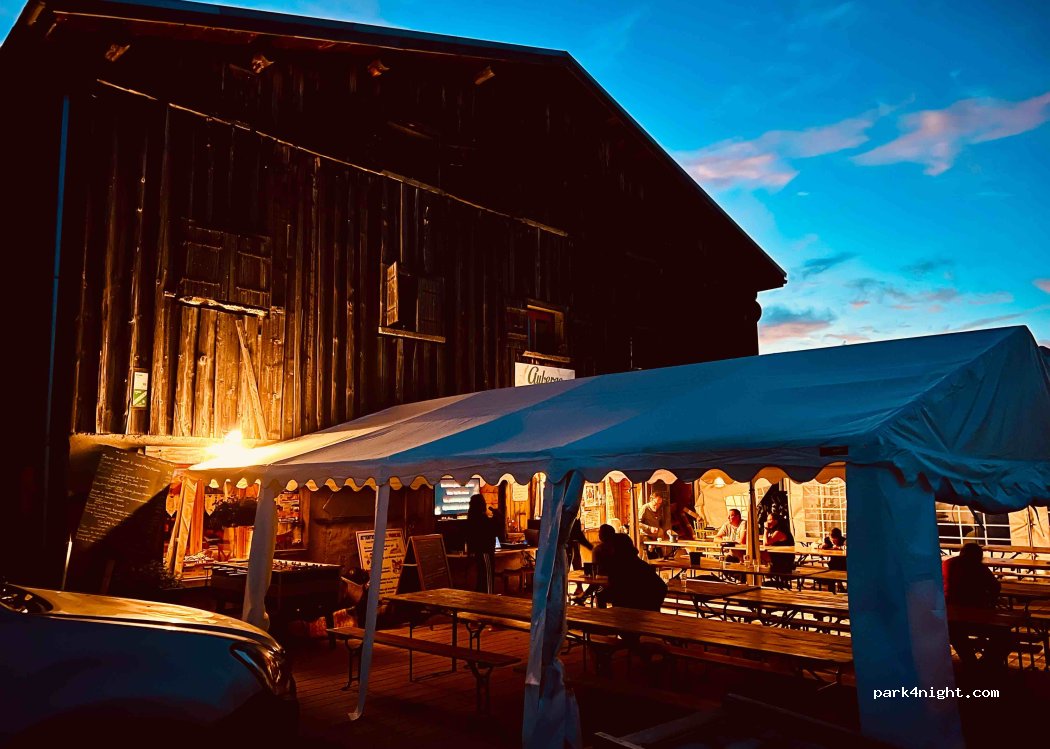 le 19 août, dîner avec les randonneurs au Lys Blanc