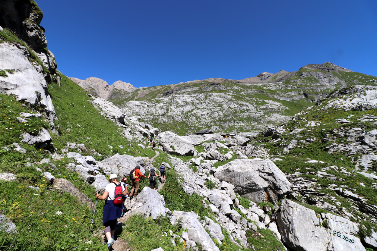 Bientot l'arrivee au refuge de la Vogealle