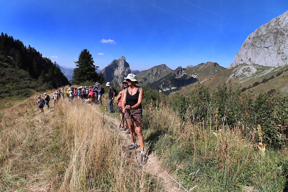 028 Separation du groupe au Col de Resse