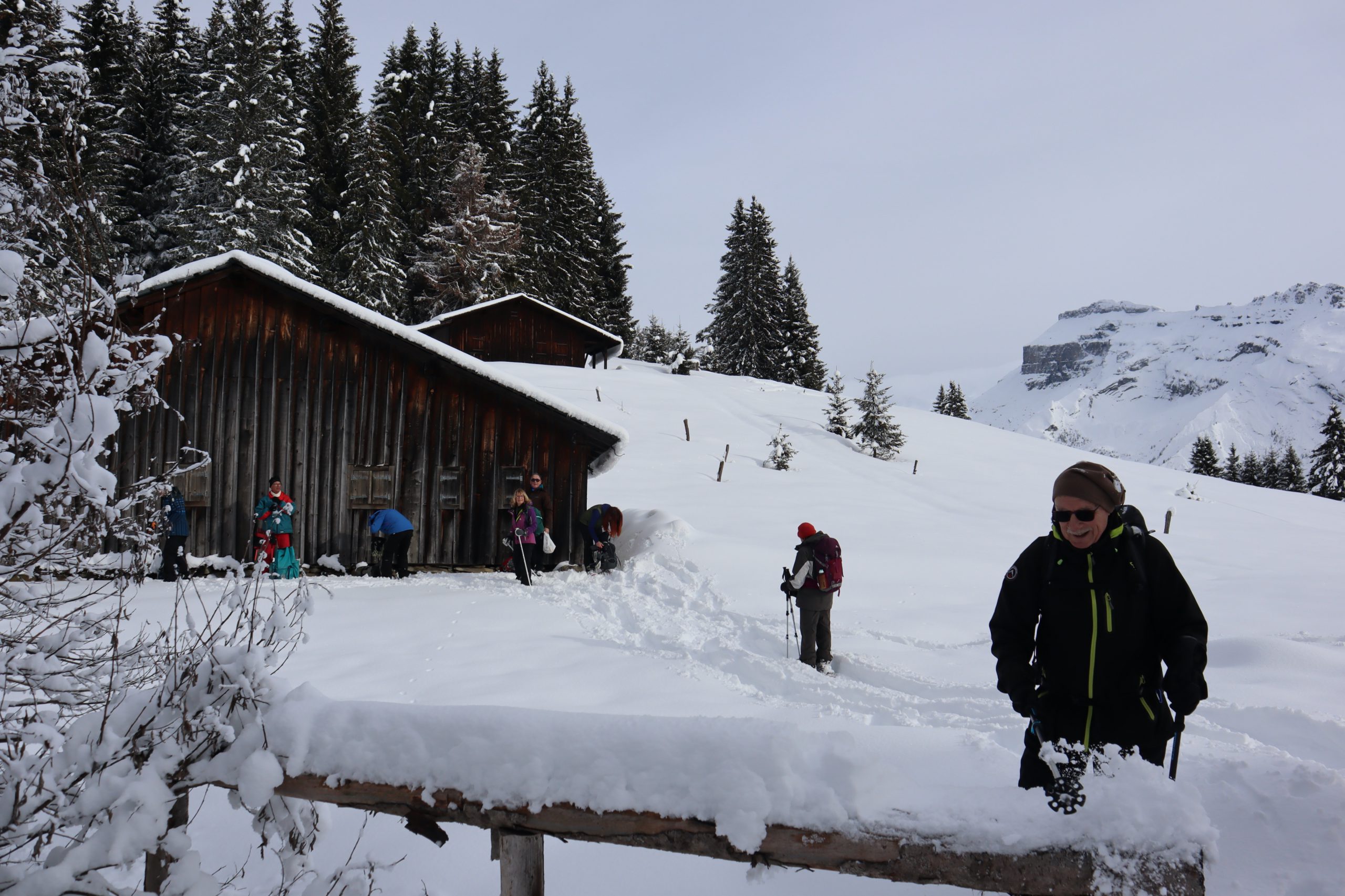 Rando raquette J1 16 pique nique au Chalets de Porte