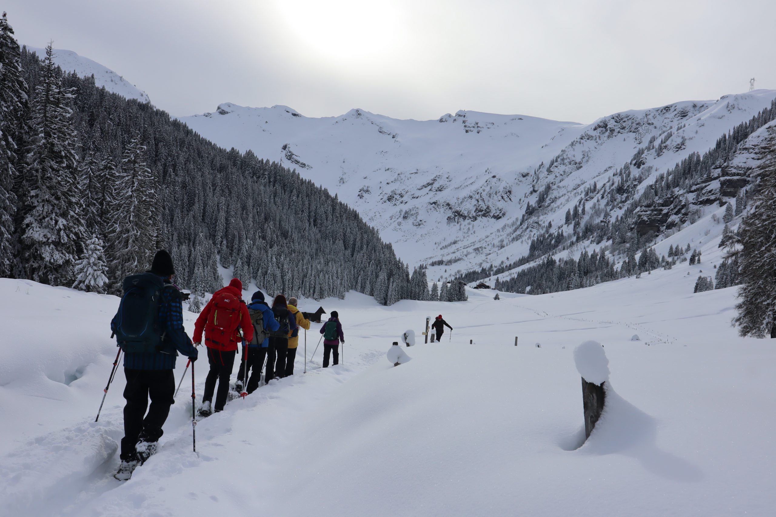 Rando raquette J1 17 refuge en vue